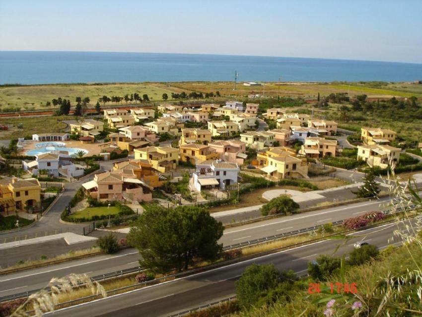 Mare Luna Village กัมโปเฟลิเช ดิ โรชเชลลา ภายนอก รูปภาพ